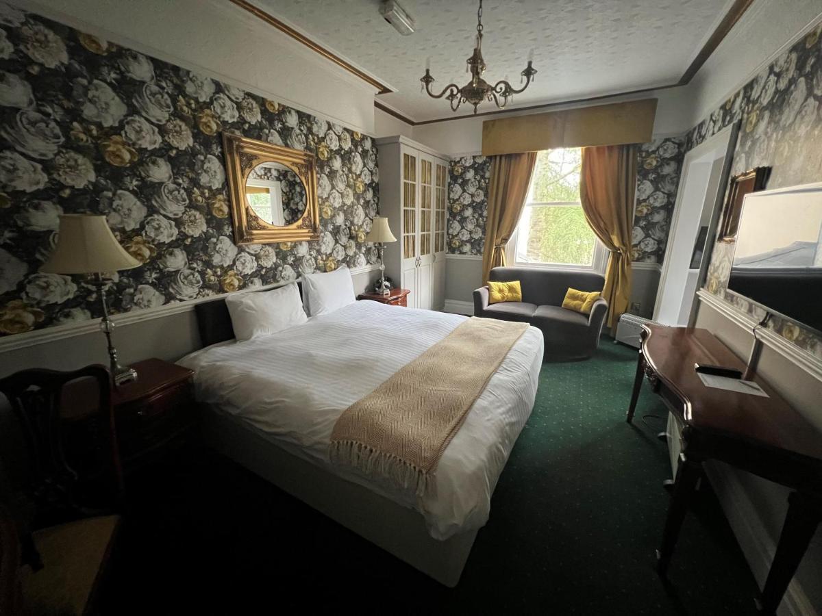 Brook Hall Hotel Childer Thornton Kültér fotó